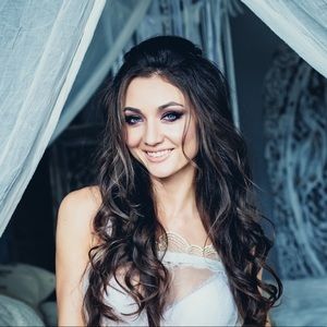 WELCOME TO MY CLOSET!